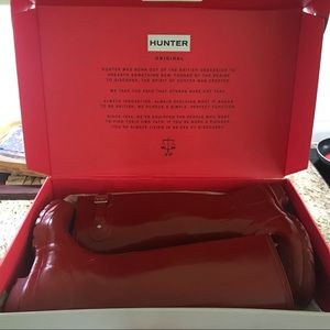 Hunter Rain Boots. Military red. Glossy. Tall. 10